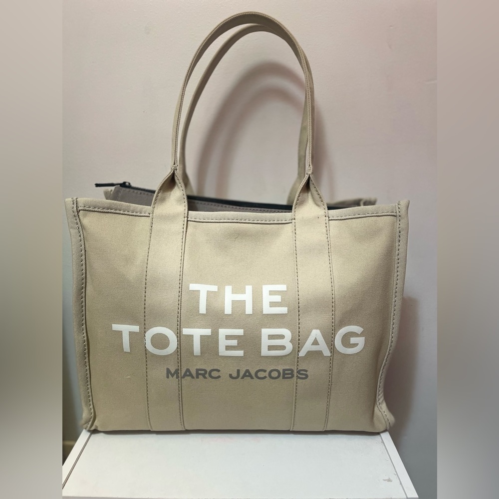 Marc Jacob’s large tote bag